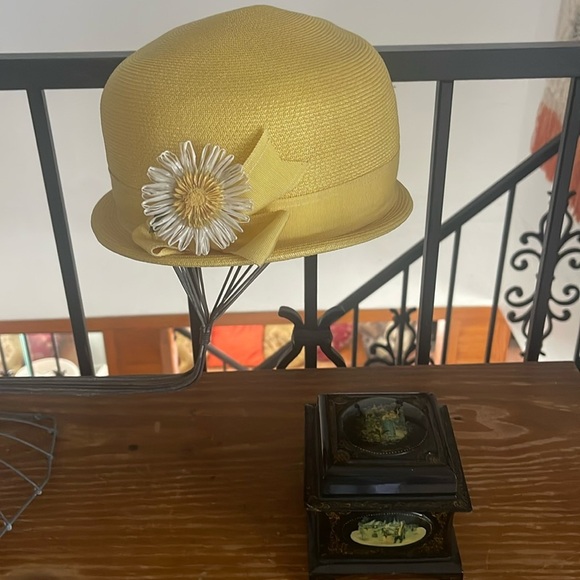Women’s floral straw bolo hat size small - Picture 1 of 3